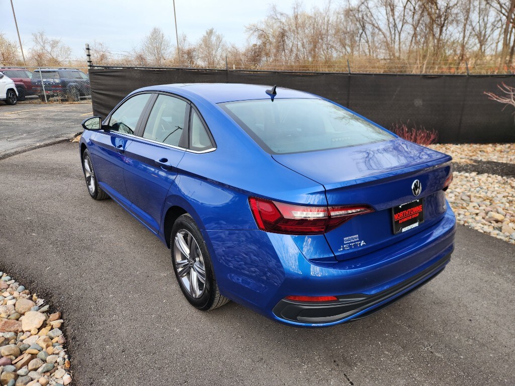 2024 Volkswagen Jetta 1.5T SE photo 3