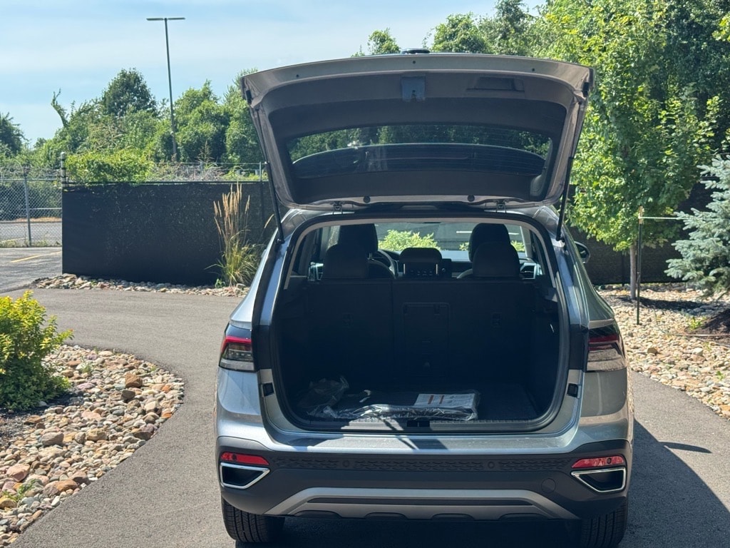 2025 Volkswagen Taos SE - Photo 15