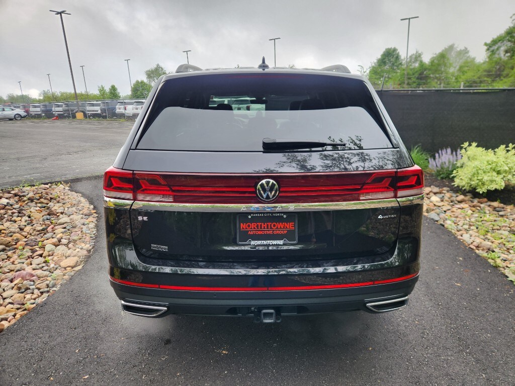 2024 Volkswagen Atlas SE Technology photo 4