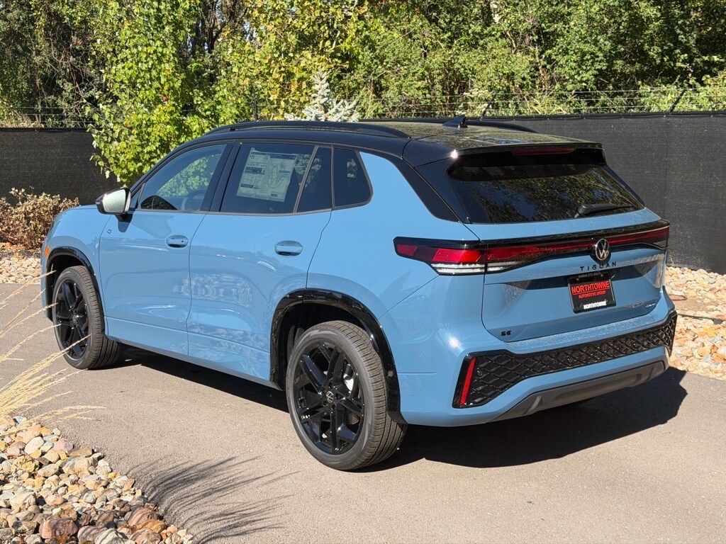 2025 Volkswagen Tiguan SE R-Line Black photo 3