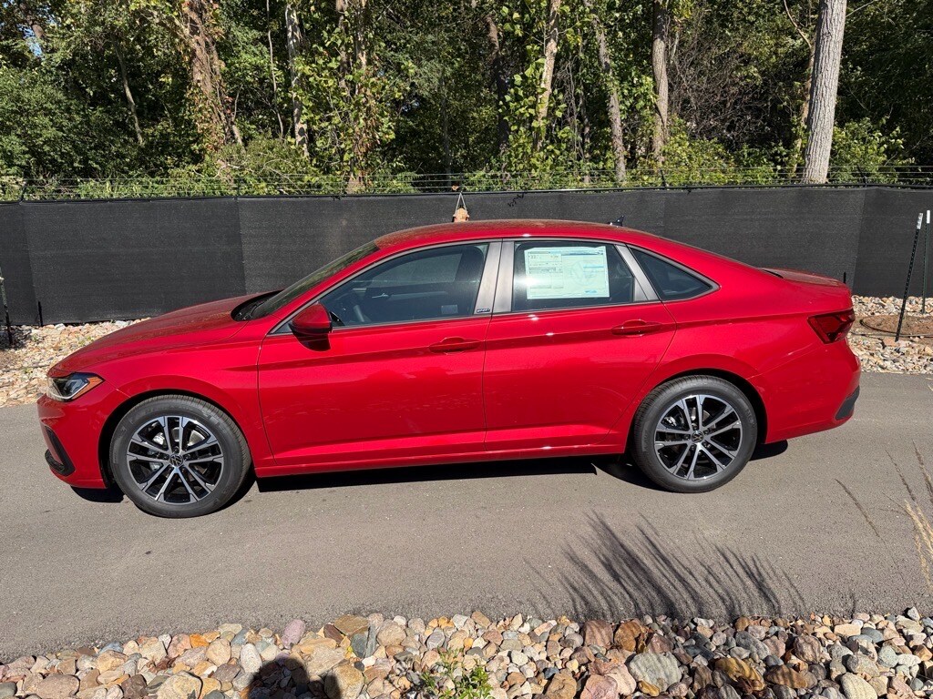 2026 Volkswagen Jetta Sport photo 2