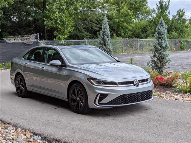 2025 Volkswagen Jetta SE - Photo 8