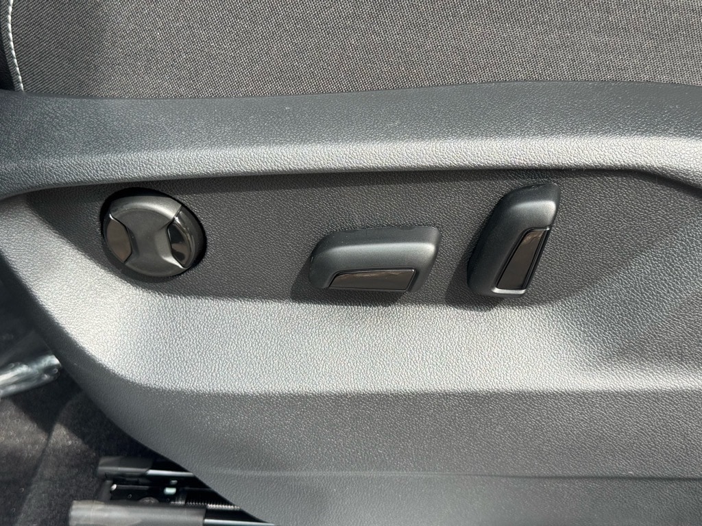 2026 Volkswagen Atlas SE w/Tech - Photo 26