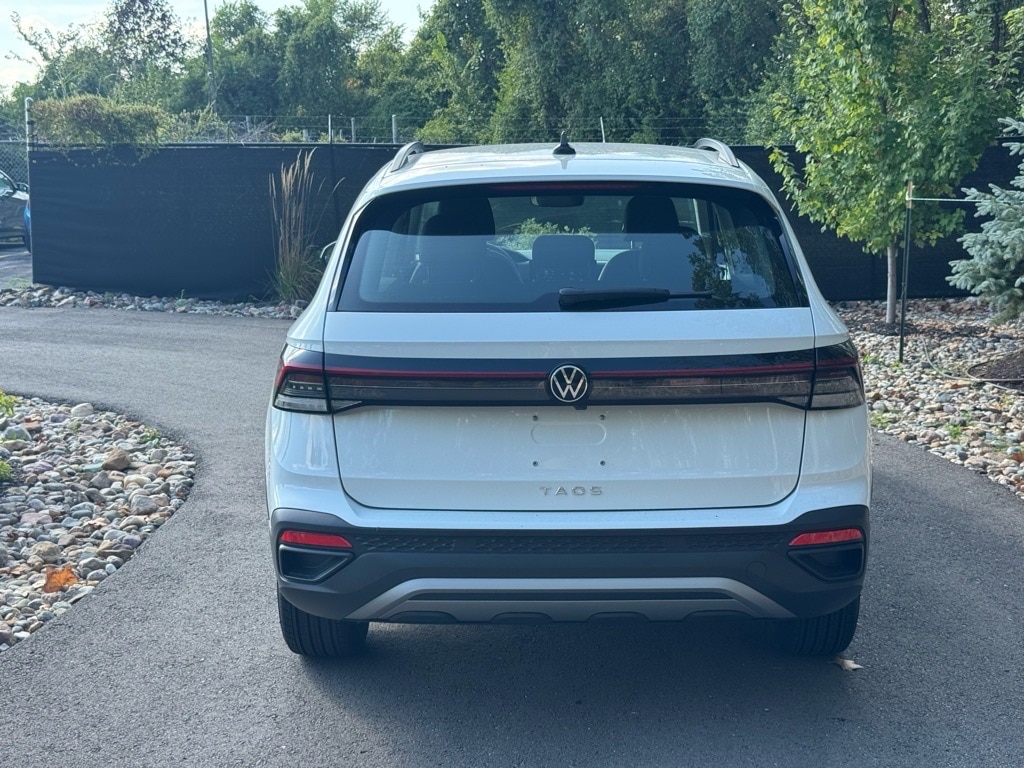 New 2025 Volkswagen Taos 1.5T S SUV