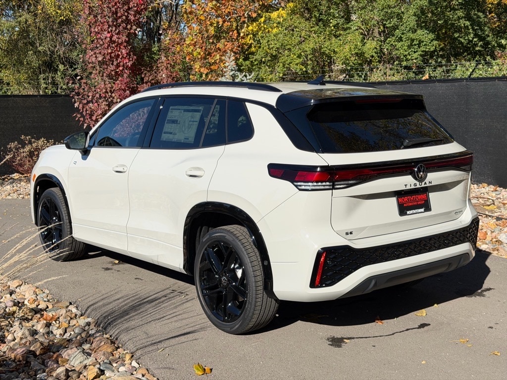New 2026 Volkswagen Tiguan SE R-Line Black 4motion AWD SE R-Line Black 4Motion SUV