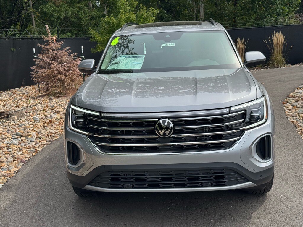 2026 Volkswagen Atlas SE w/Tech - Photo 8