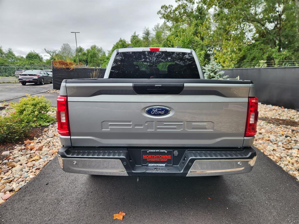 2023 Ford F-150 XLT photo 4