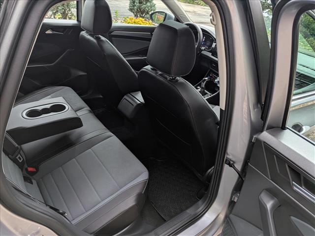 2025 Volkswagen Jetta SE - Photo 14