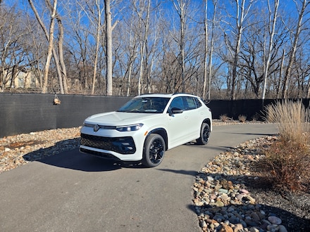 2026 Volkswagen Tiguan SE R-Line Black SUV