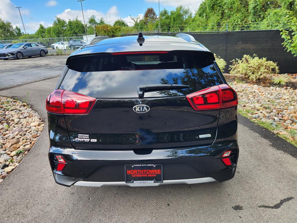 2020 Kia Niro LX photo 4