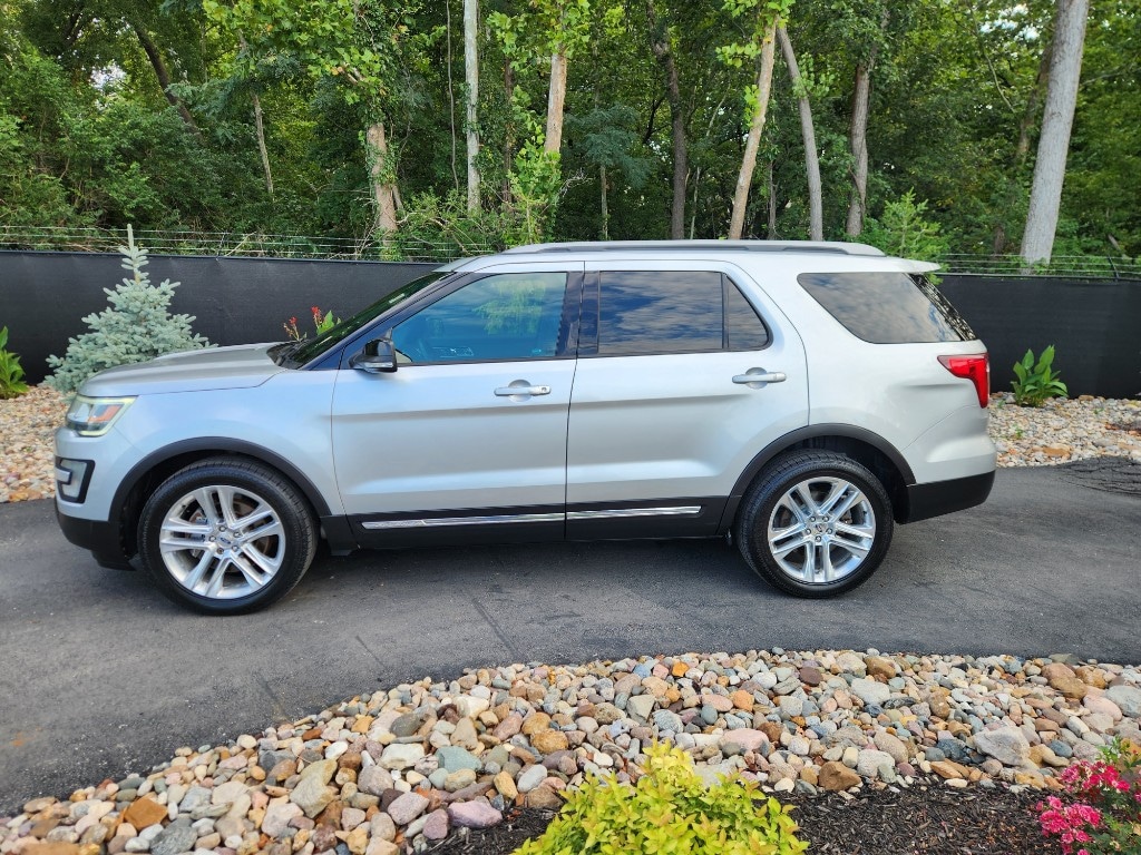 Used 2016 Ford Explorer XLT with VIN 1FM5K8D81GGC87005 for sale in Kansas City, MO