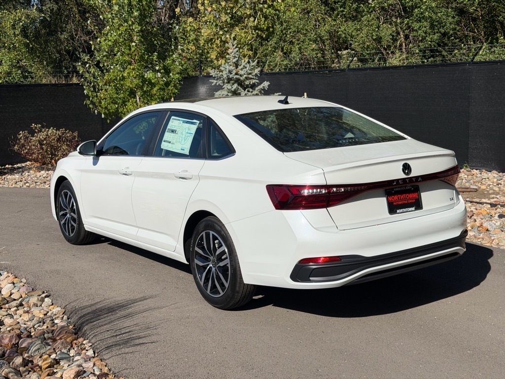 New 2025 Volkswagen Jetta 1.5T SE Sedan