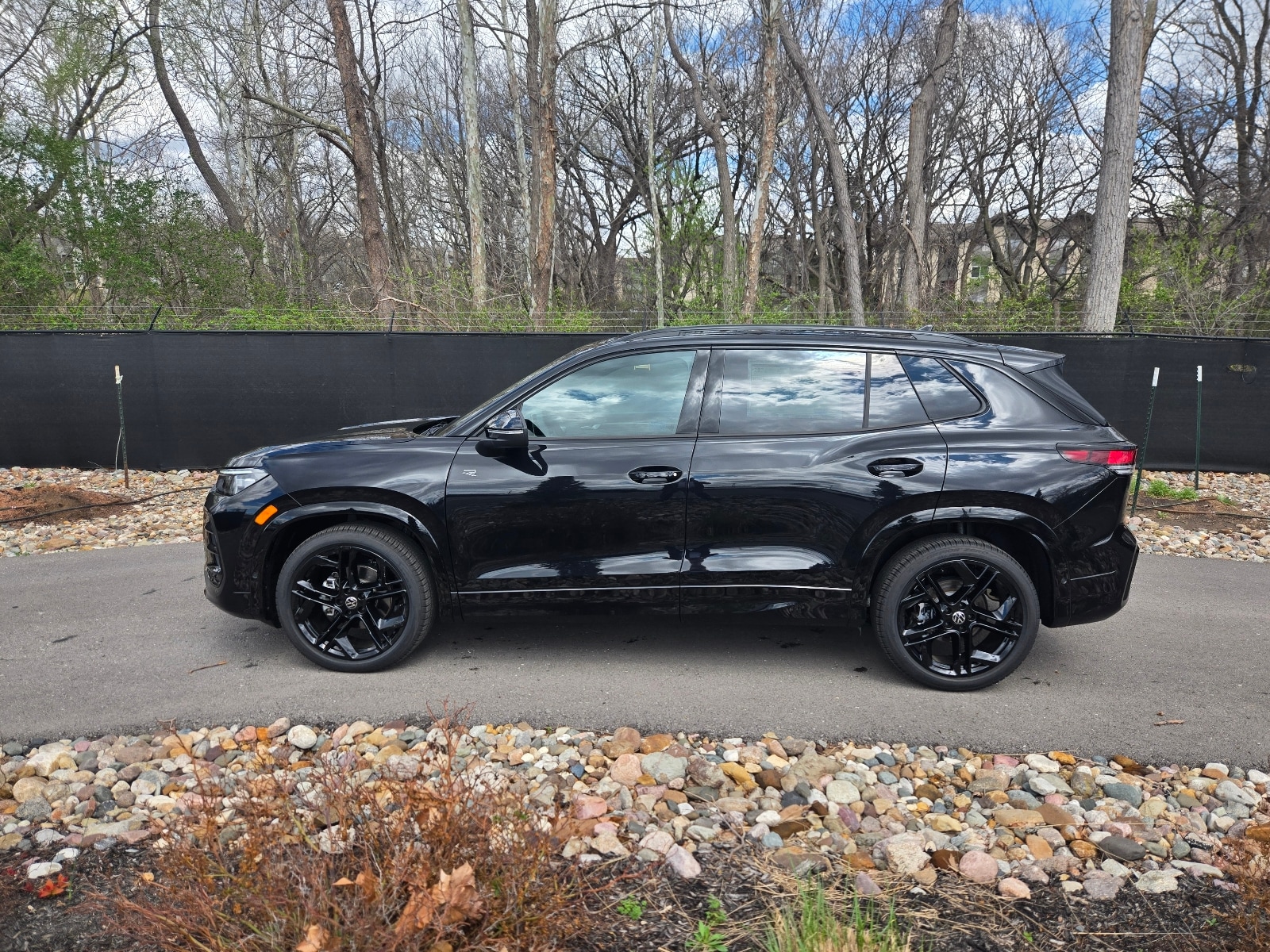 View vehicle photo 2