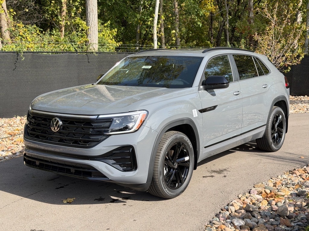 2026 Volkswagen Atlas Cross Sport SEL R-LINE's photo