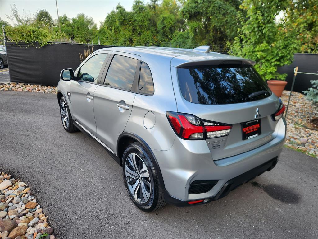 2024 Mitsubishi Outlander Sport ES LE SE photo 2