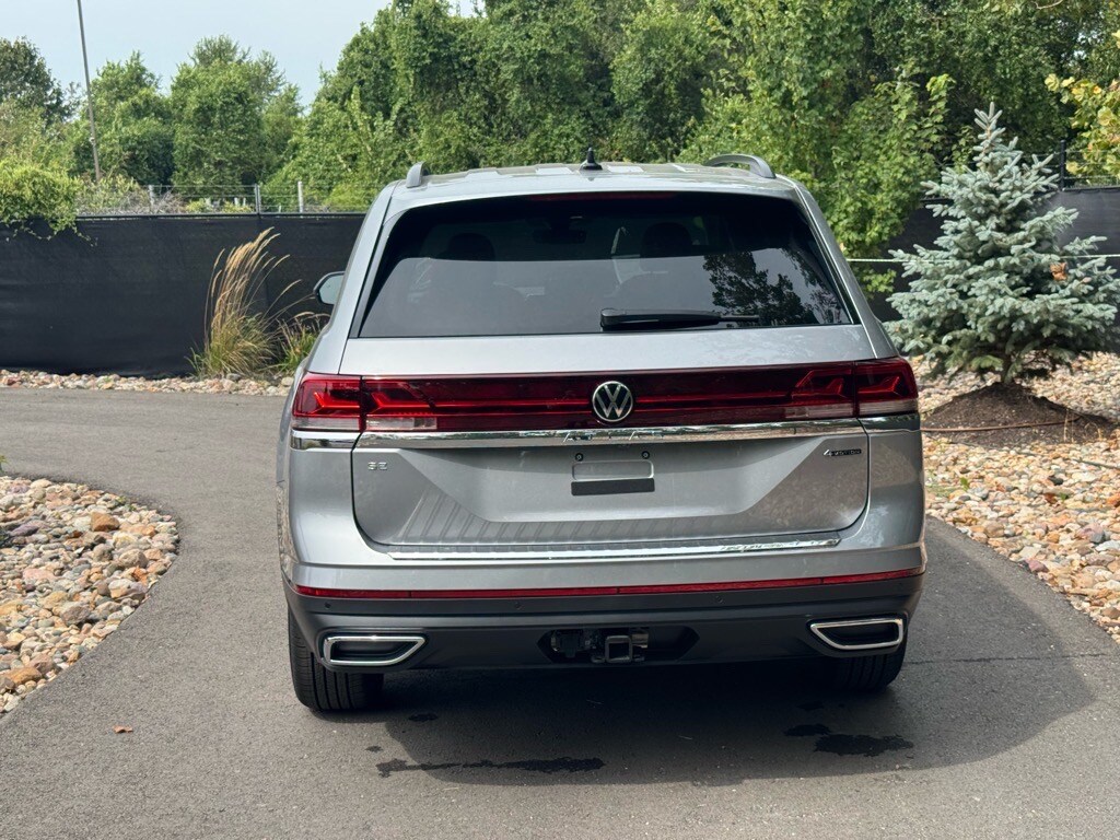 2026 Volkswagen Atlas SE Technology photo 3
