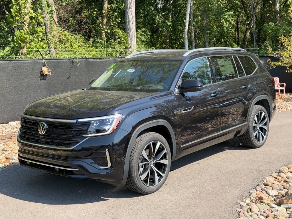 2026 Volkswagen Atlas SEL Premium R-Line's photo