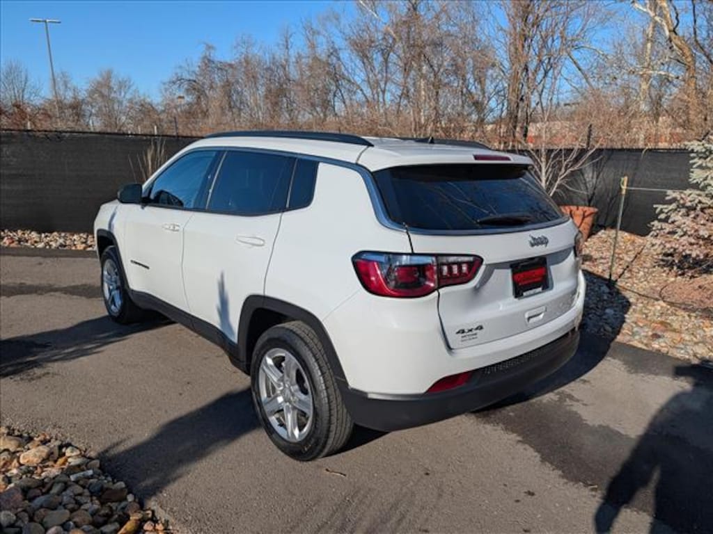 Used 2024 Jeep Compass Latitude SUV