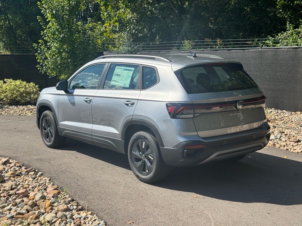 2025 Volkswagen Taos S photo 2