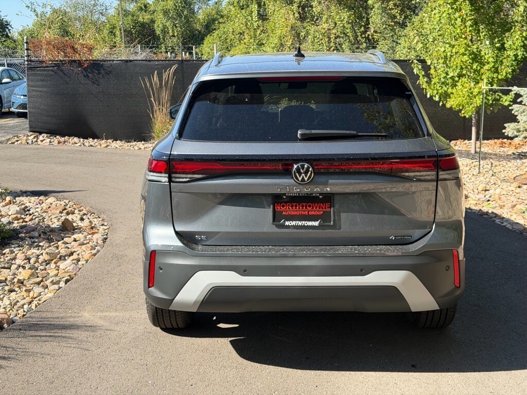 2026 Volkswagen Tiguan SE photo 4