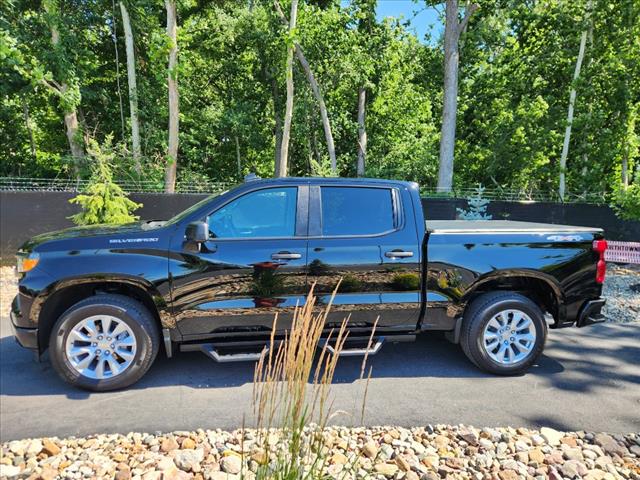 Used 2022 Chevrolet Silverado 1500 Custom with VIN 1GCPDBEKXNZ612878 for sale in Kansas City