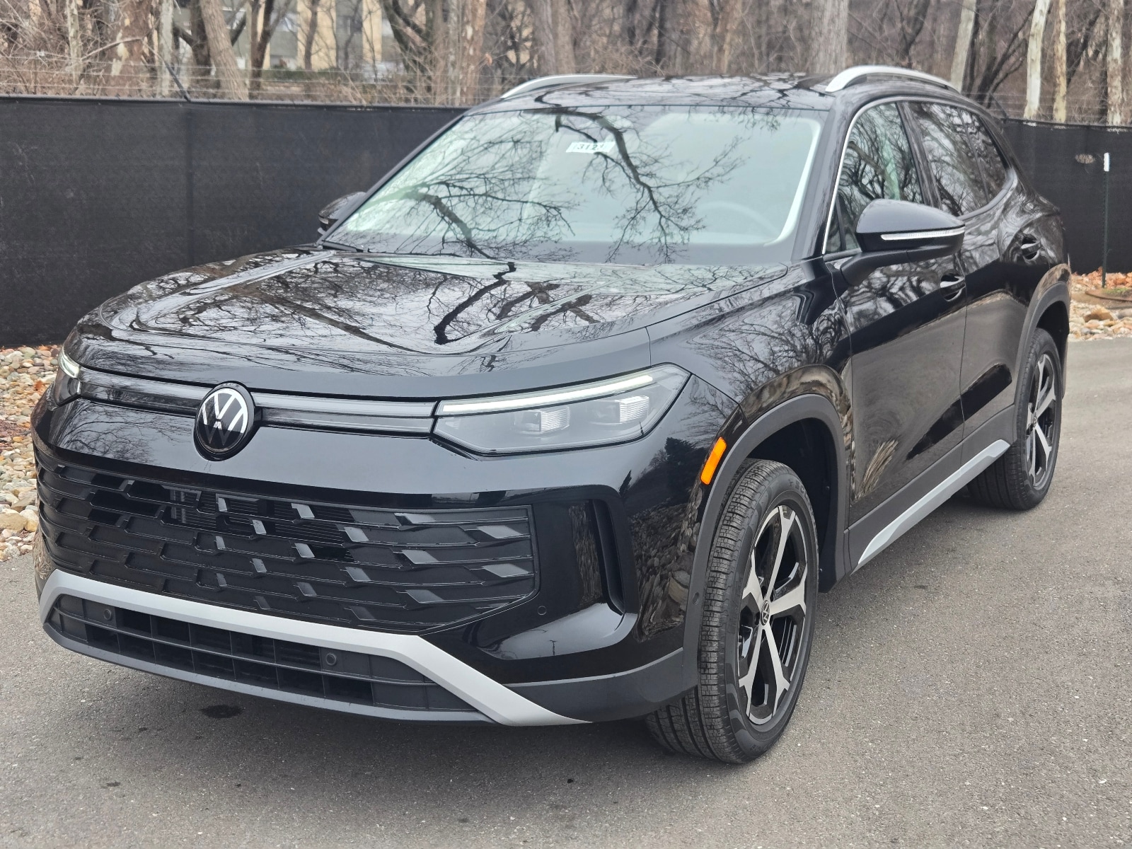 2026 Volkswagen Tiguan 2.0T SE 4Motion's photo