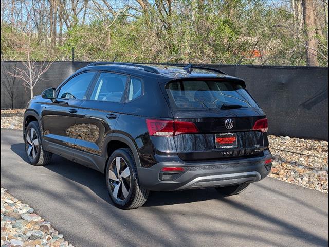 2023 Volkswagen Taos S photo 3