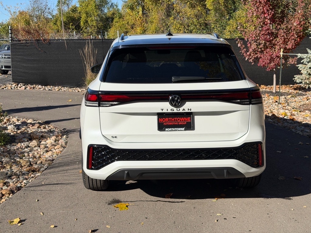New 2026 Volkswagen Tiguan 2.0T SE R-Line Black SUV