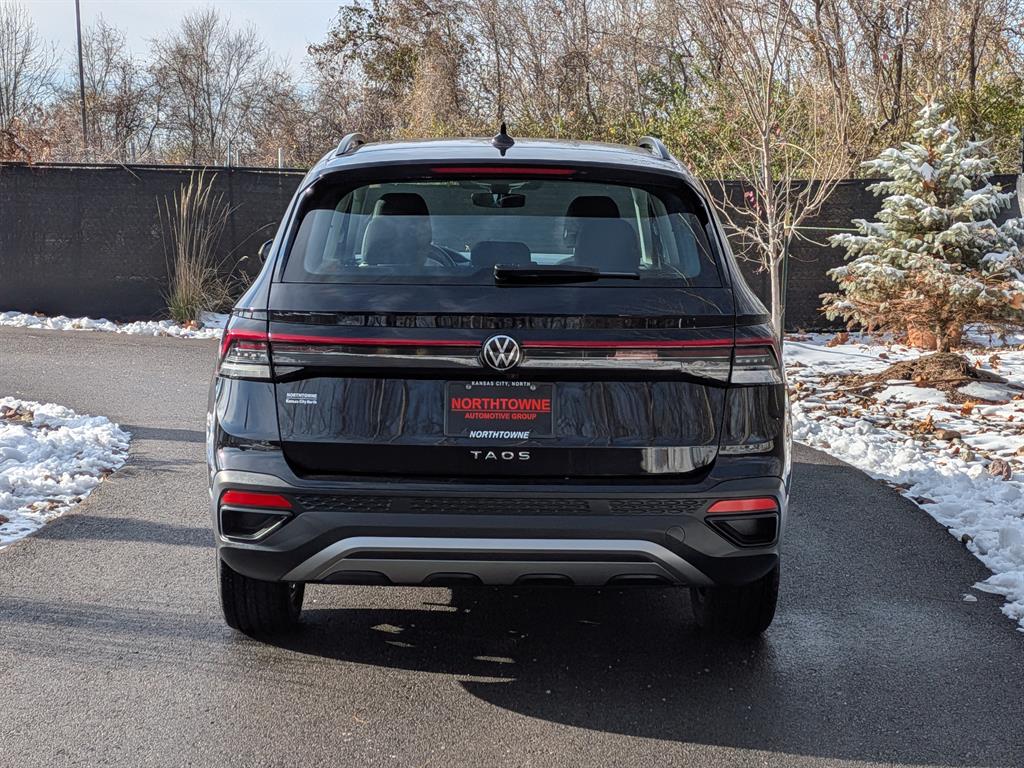 2025 Volkswagen Taos S photo 2