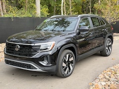 2026 Volkswagen Atlas Cross Sport SE w/Technology SUV