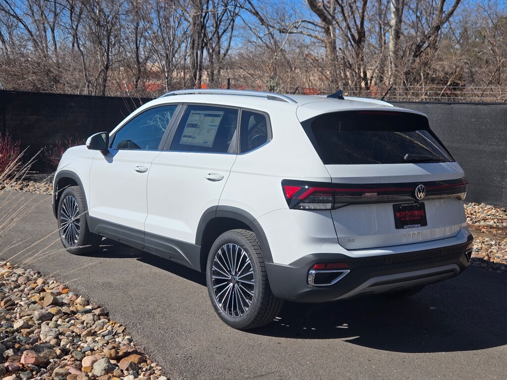 New 2026 Volkswagen Taos 1.5T SE SUV
