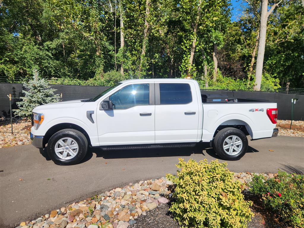 2022 Ford F-150 XL photo 2