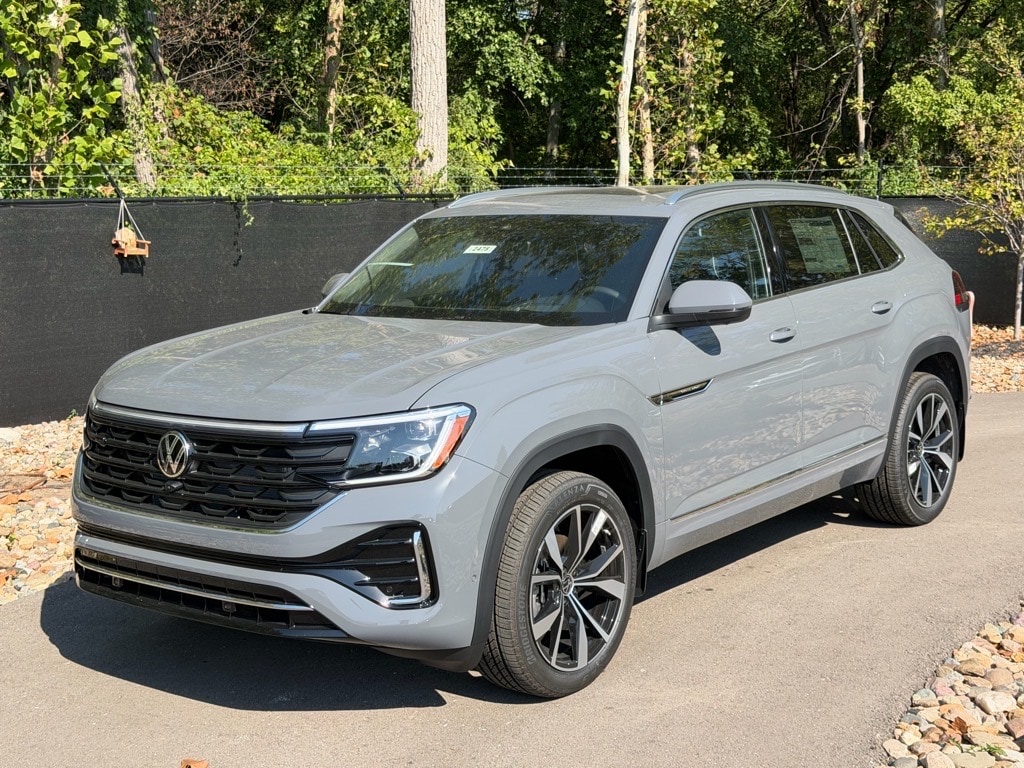 2026 Volkswagen Atlas Cross Sport SEL Premium R-LINE's photo