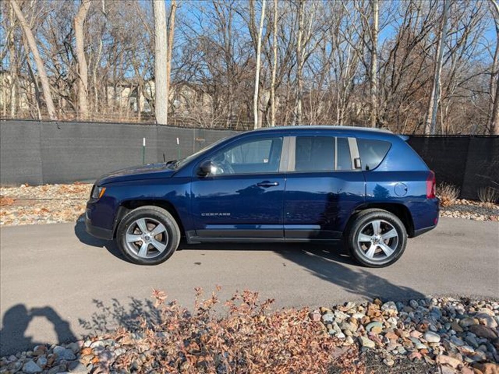 Used 2017 Jeep Compass Latitude 4x4 SUV