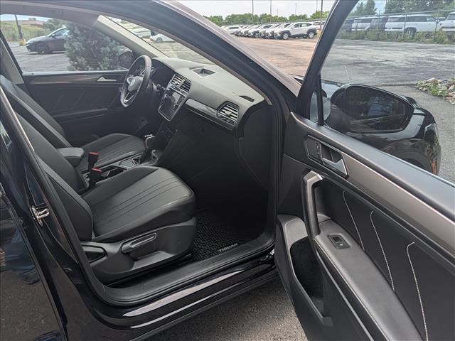 2023 Volkswagen Tiguan SE - Photo 11