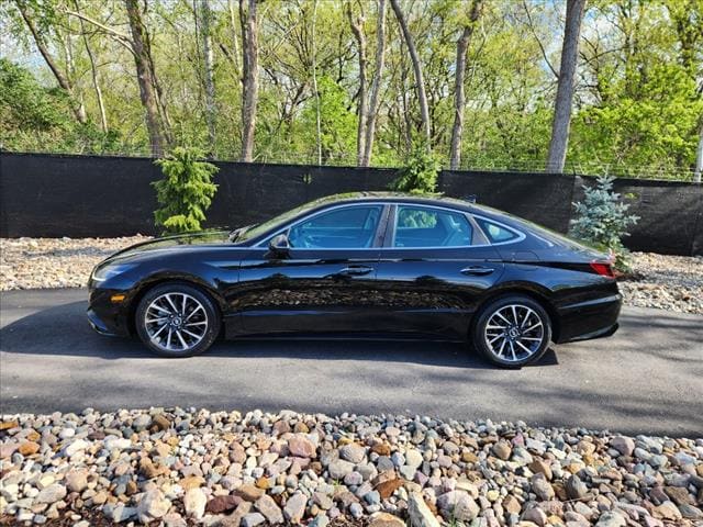 Used 2022 Hyundai Sonata Limited with VIN KMHL34J26NA210353 for sale in Kansas City