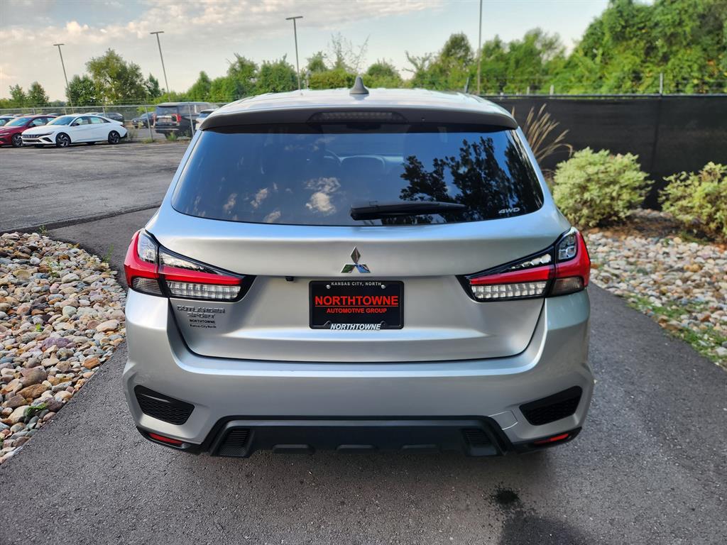 2024 Mitsubishi Outlander Sport ES LE SE photo 3
