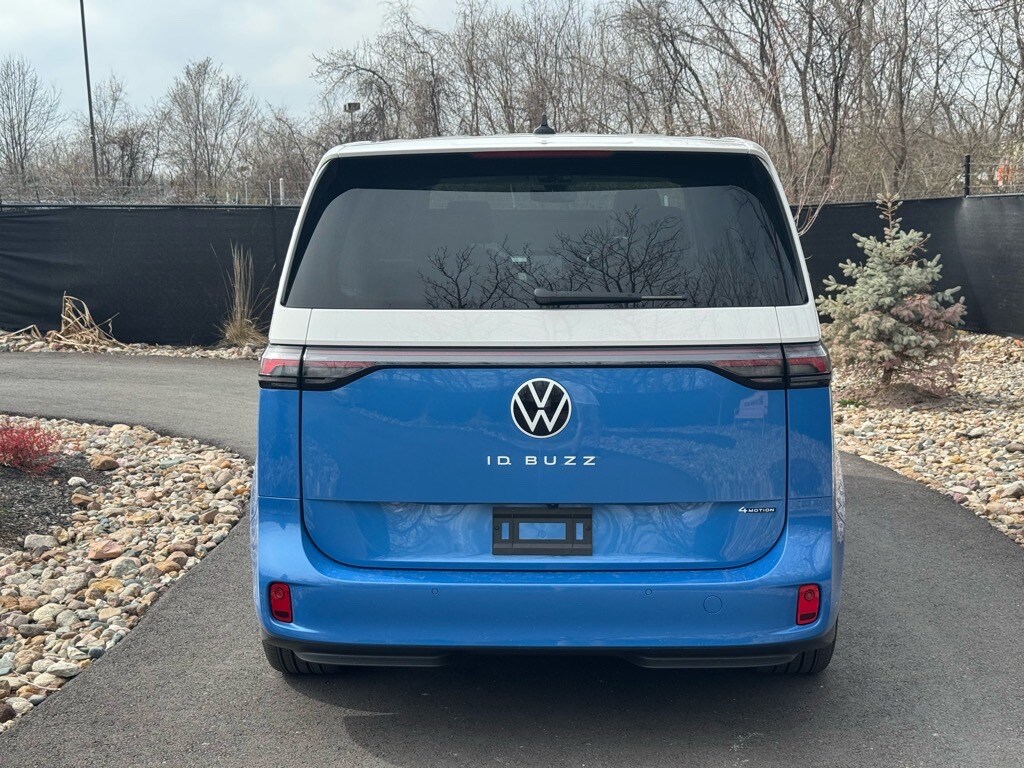 2025 Volkswagen ID. Buzz photo 4