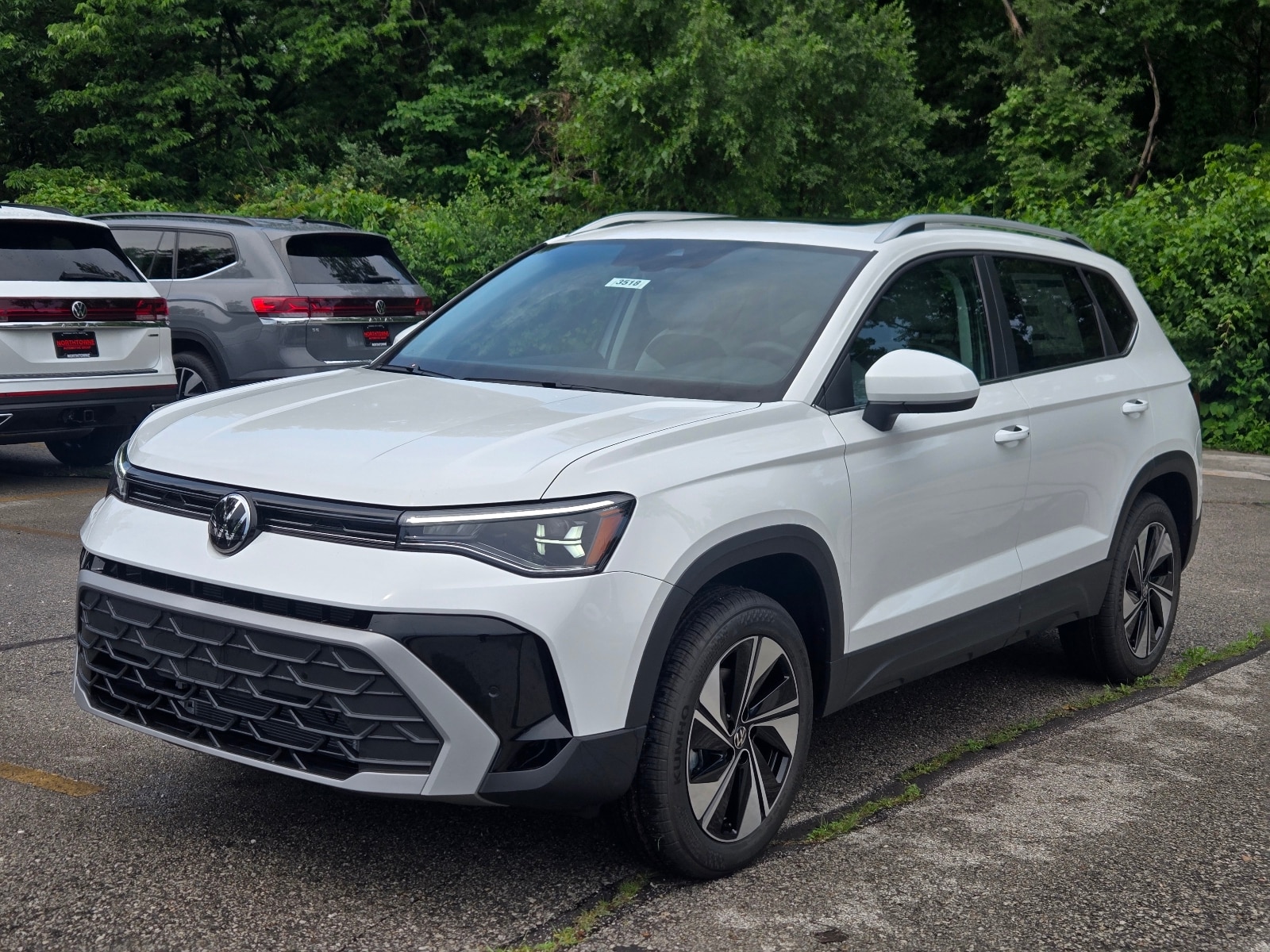 2026 Volkswagen Taos 1.5T SE 4Motion's photo