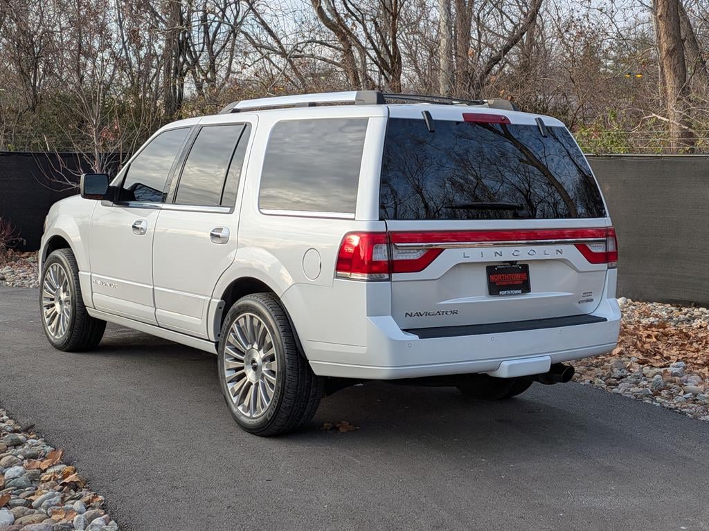 Used 2016 Lincoln Navigator Select SUV