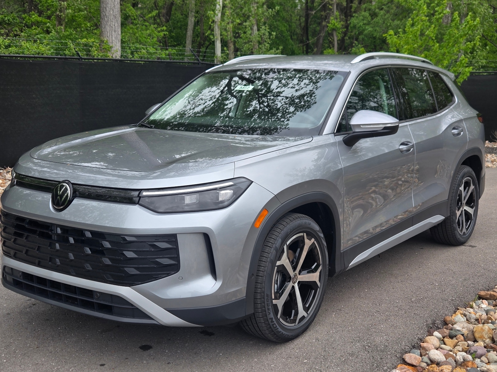 2026 Volkswagen Tiguan 2.0T SE's photo