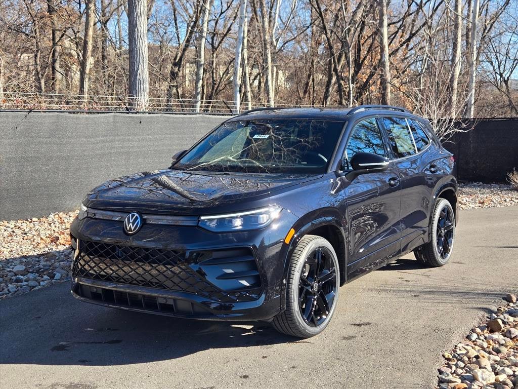 New 2026 Volkswagen Tiguan 2.0T SE R-Line Black SUV