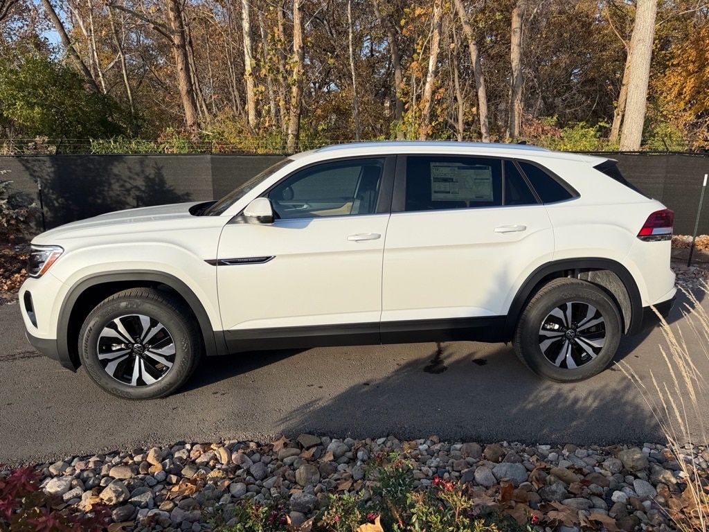 New 2026 Volkswagen Atlas Cross Sport 2.0T SE SUV