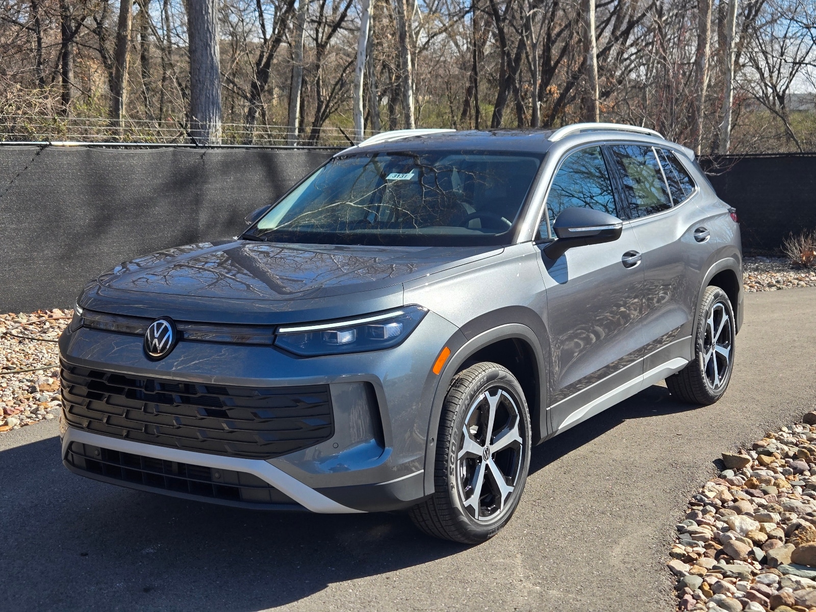 2026 Volkswagen Tiguan 2.0T SE 4Motion's photo