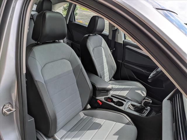 2025 Volkswagen Jetta SE - Photo 13