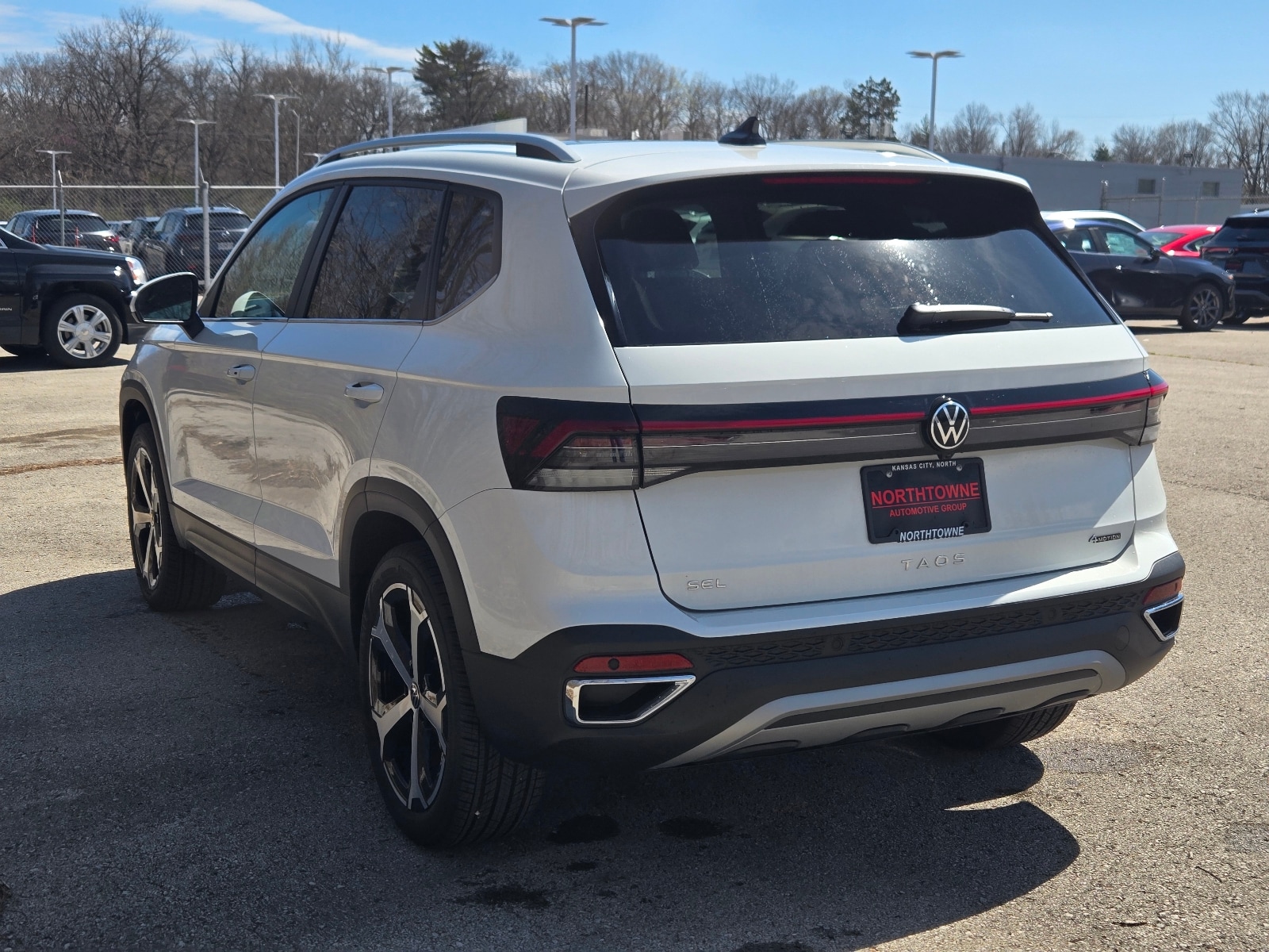 View vehicle photo 3