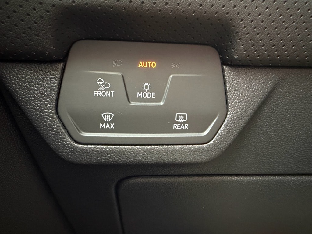 2026 Volkswagen Atlas Cross Sport SE w/Tech - Photo 24