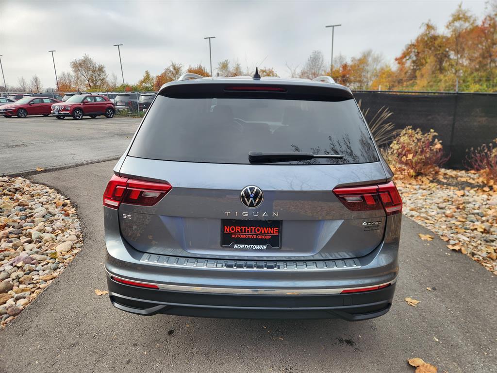 2022 Volkswagen Tiguan SE photo 4
