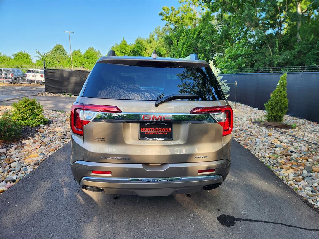 2023 Gmc Acadia Denali photo 4