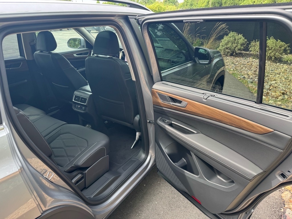 2026 Volkswagen Atlas SE w/Tech - Photo 13